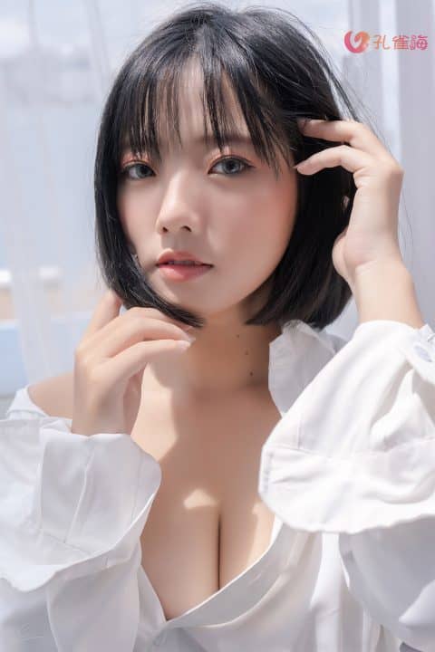 [合集][百度网盘]coser网红《Messie Huang》作品合集，大小1.1G-孔雀海合集珍藏